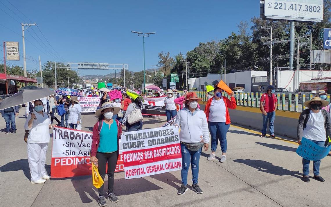 Trabajadores de salud bloquean Autopista del Sol – El Sol de Acapulco